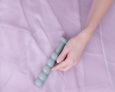 GREEN AVENTURINE QUARTZ YONI WAND - THE CHARM JOYSTICK - Yoni Wanderland